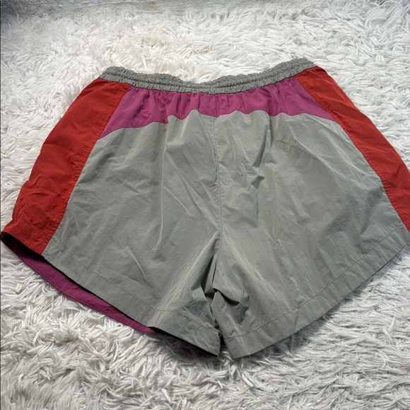 Lululemon Evergreen High-Rise Short 4.5" Pink Punch / Pink Lychee / Raw Linen - Picture 5 of 6